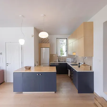 Vila Granari Sani Woods *