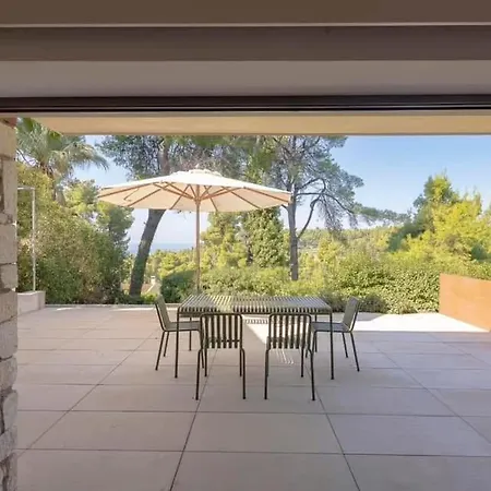 Vila Granari Sani Woods