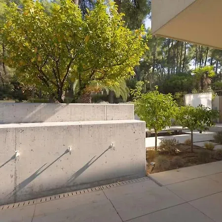 Granari Sani Woods Vila